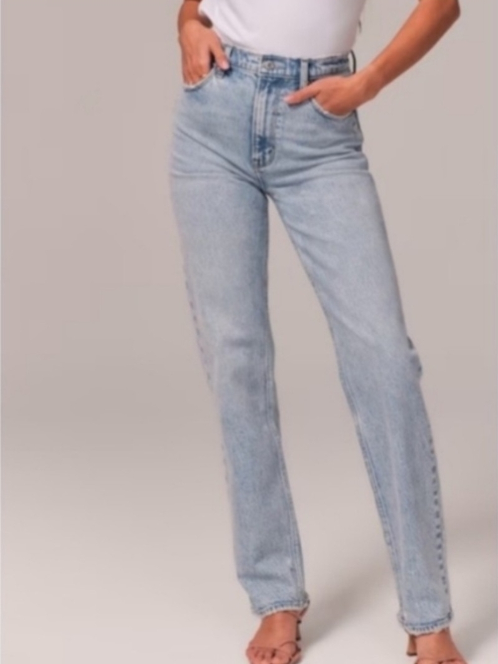 Abercrombie & Fitch The 90's Straight Ultra High Rise